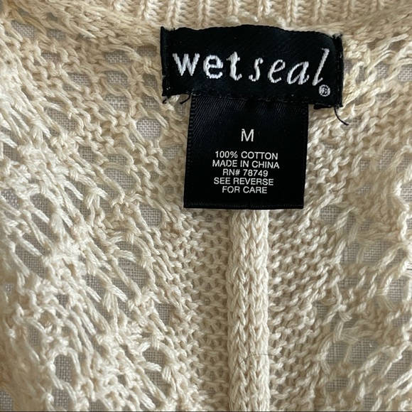 🌟Sold WET SEAL Bundle Crochet open loose knit shrug + suede like halterBOHO top - Picture 9 of 11